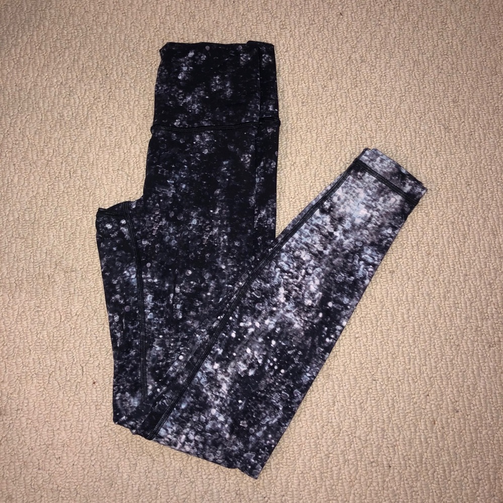 Patterned LuLu Lemon leggings